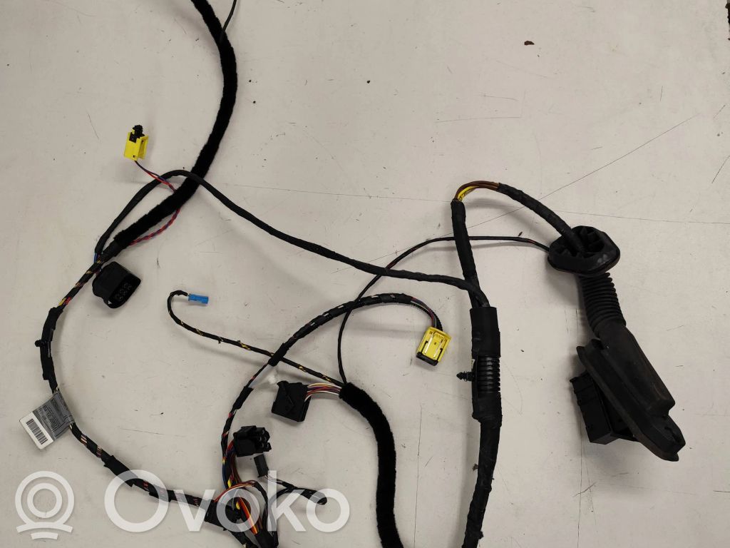 Etuoven johtosarja   6925971,EE968RD,04122003,172830