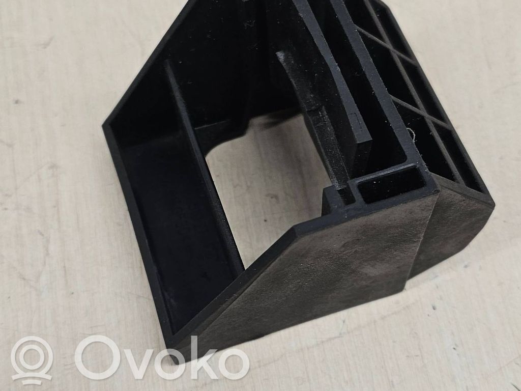 BMW 5 E60 E61 Fixation de radiateur 