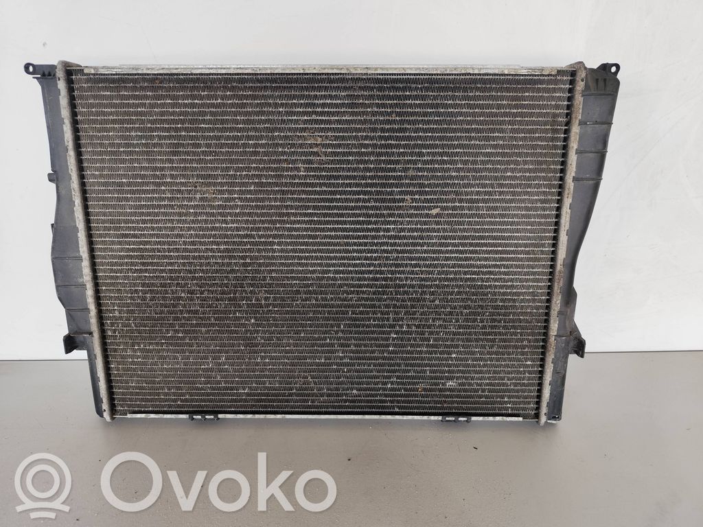 BMW 3 E90 E91 Dzesēšanas šķidruma radiators 