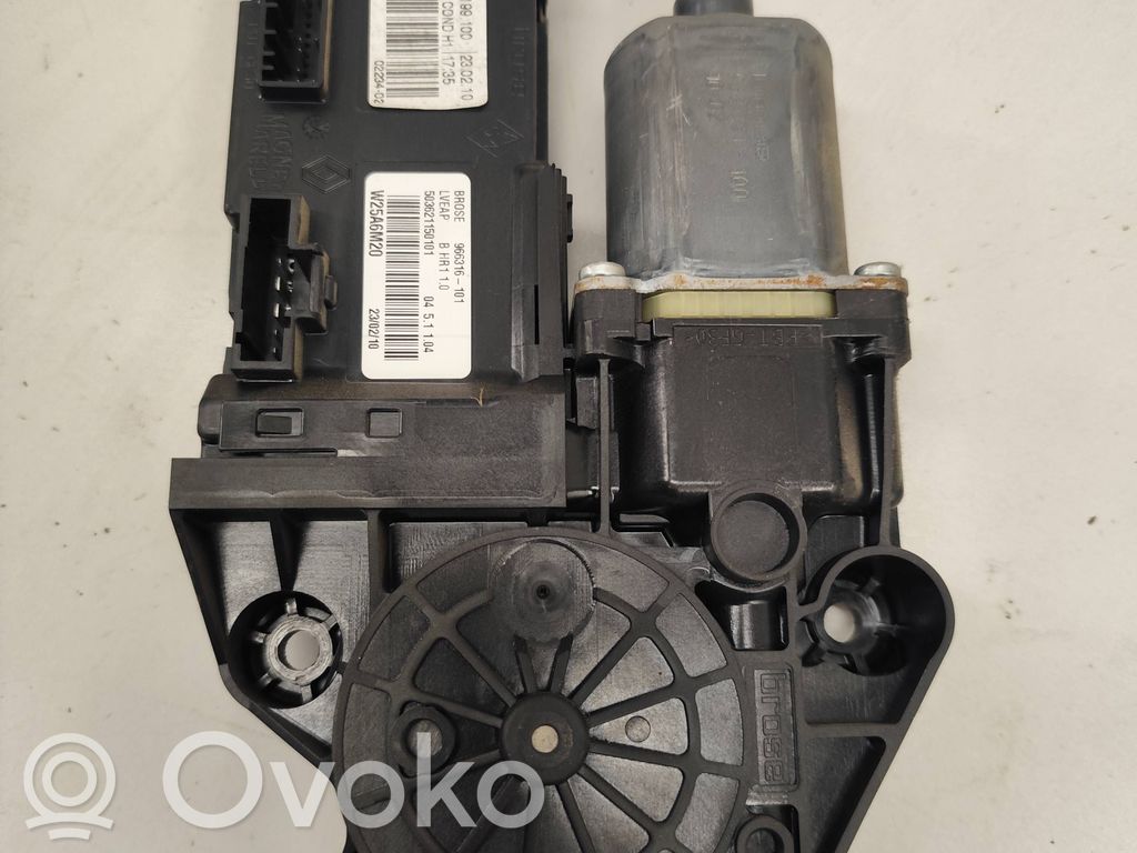 Renault Megane III Silnik regulatora szyby drzwi przednich 