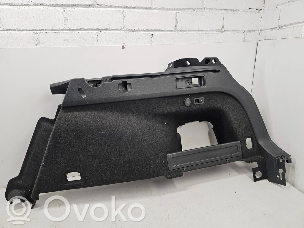 Volkswagen PASSAT B8 Boczek / Tapicerka / bagażnika 