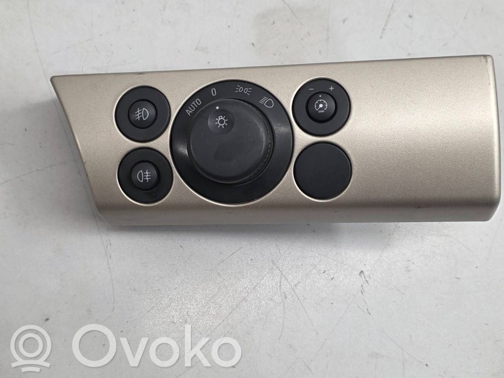 Opel Astra H Light switch 