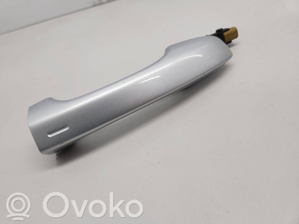 Volkswagen PASSAT B8 Klamka zewnętrzna drzwi przednich 