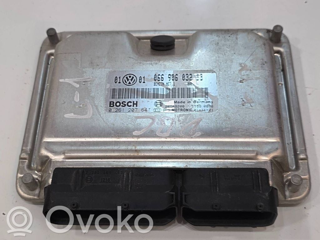 Sterownik / Moduł ECU   066906032BB,26SA8208
