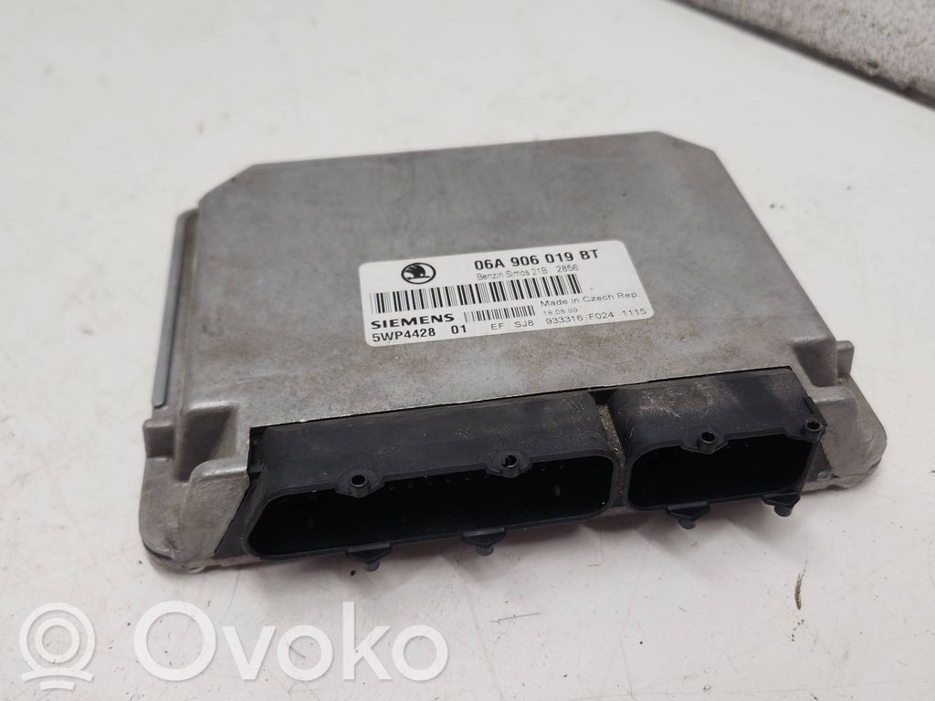 Engine control unit/module   06A906019BT,5WP4428