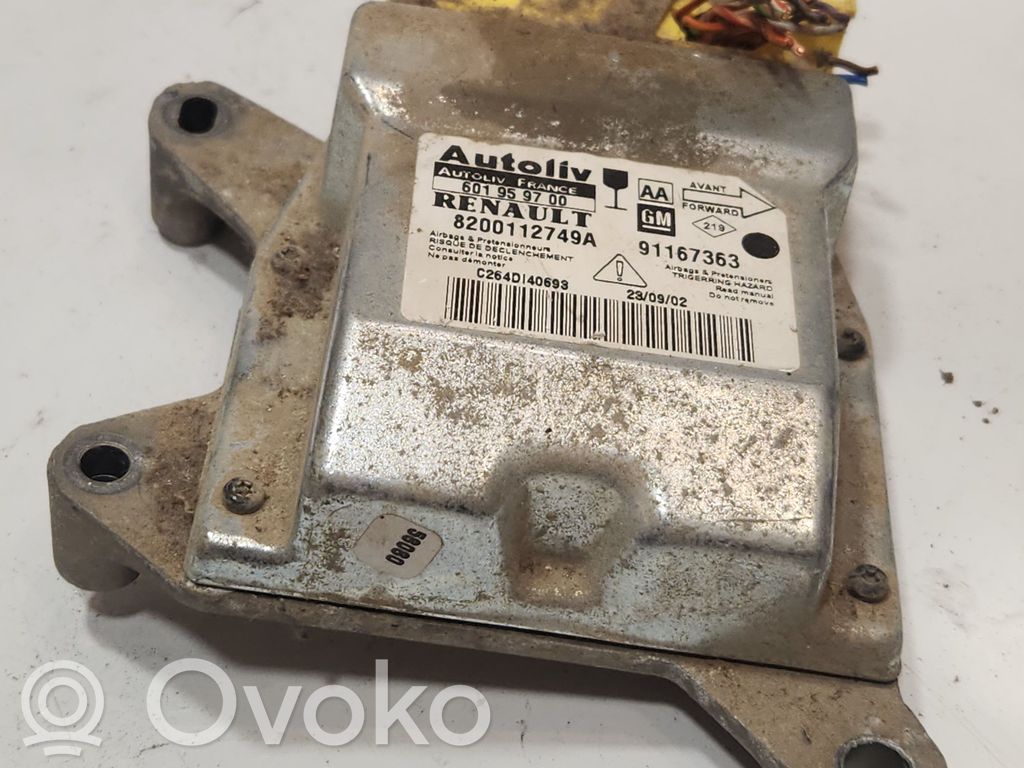 Opel Vivaro Airbag control unit/module 