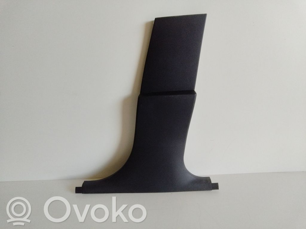 (B) pillar trim (bottom)   7027090,52850611