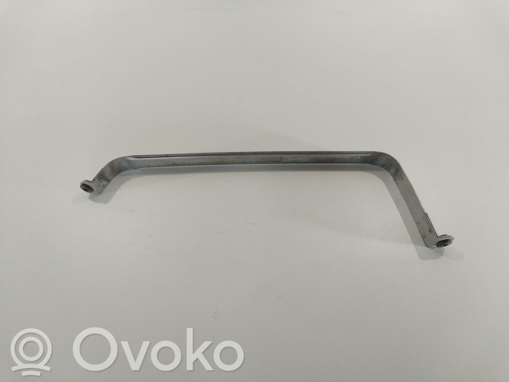 BMW 5 E60 E61 Polttoainesäiliön kannake 