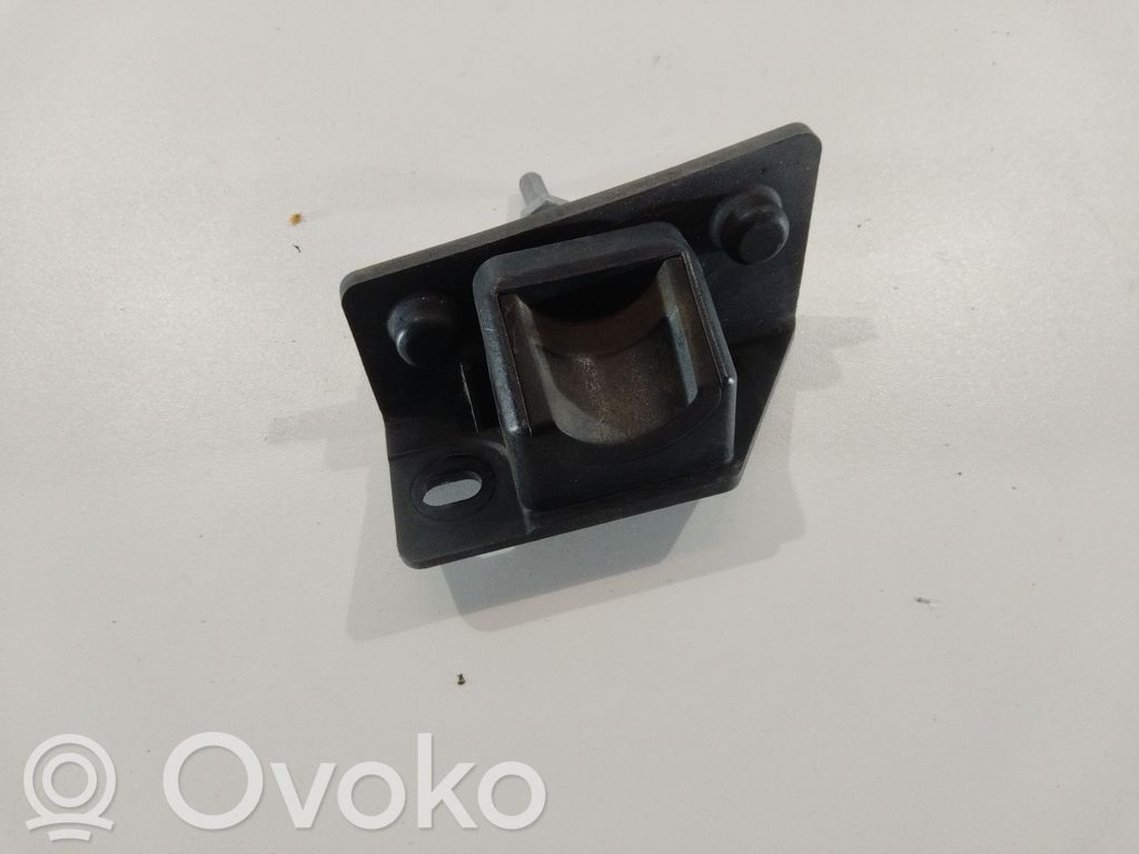 Atrama galinio dangčio   7138665