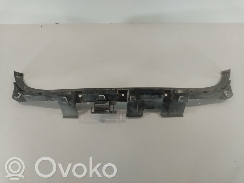 Rear bumper mounting bracket   7127720,5118