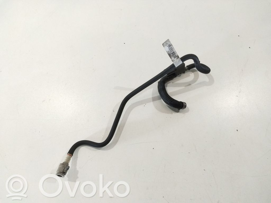 BMW 5 F10 F11 Fuel line pipe 