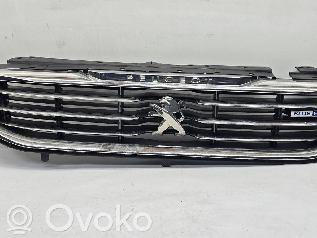 Peugeot 508 Grilă față 