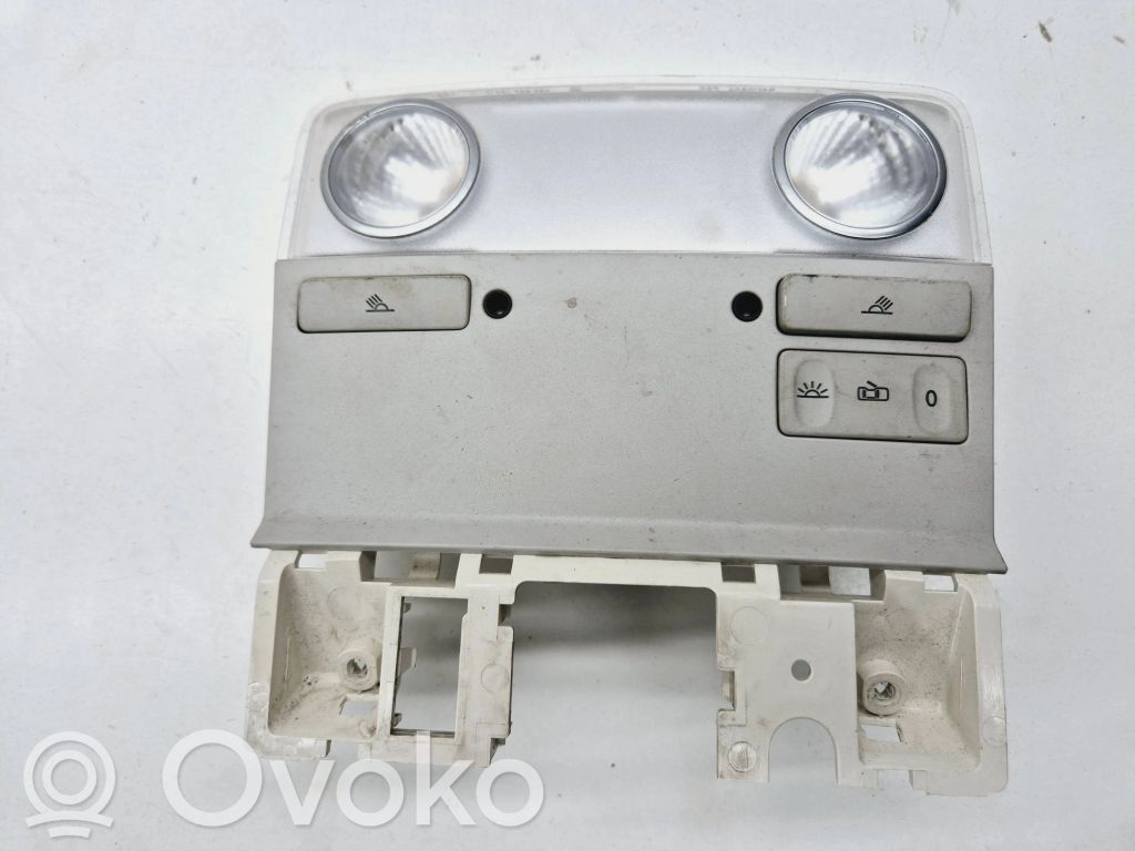 Volkswagen PASSAT B7 Front seat light 