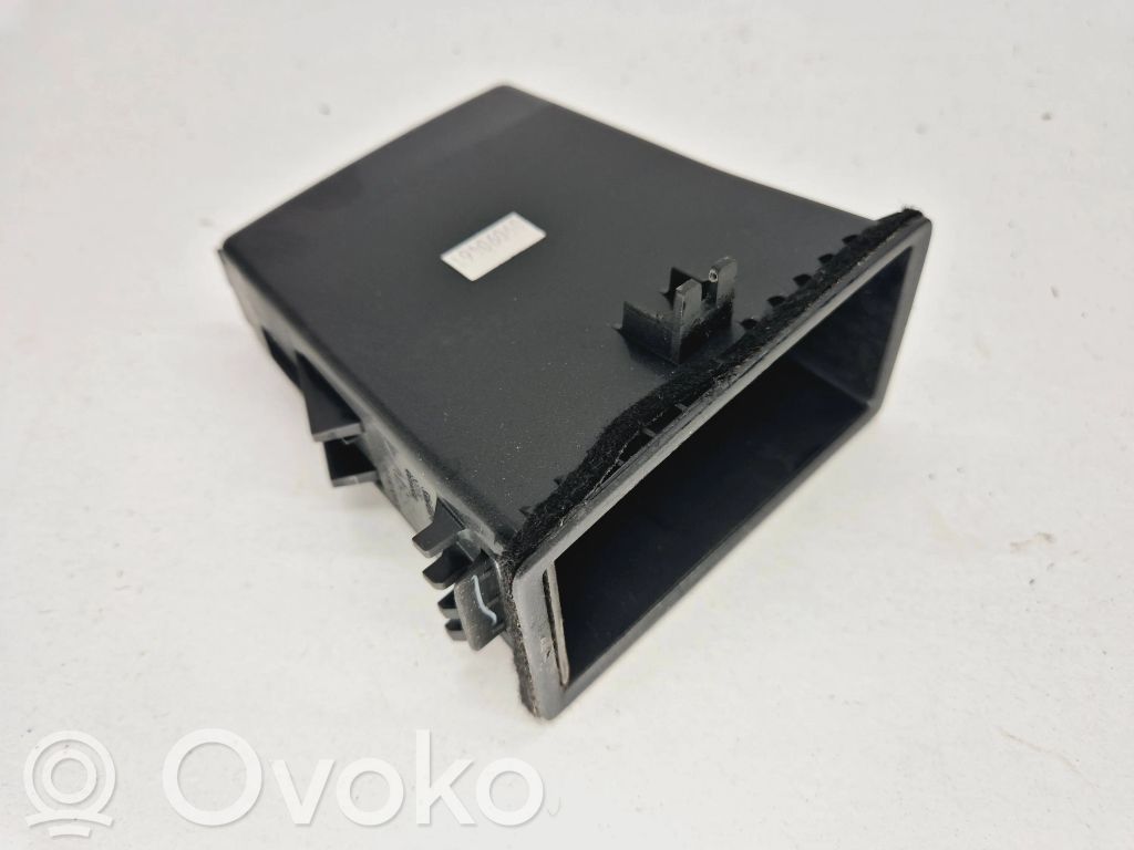 Volvo V70 plaukts 