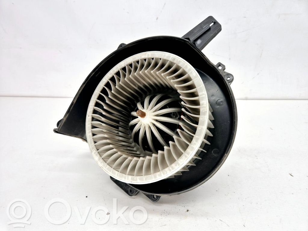 Skoda Fabia Mk2 (5J) Pečiuko ventiliatorius/ putikas 