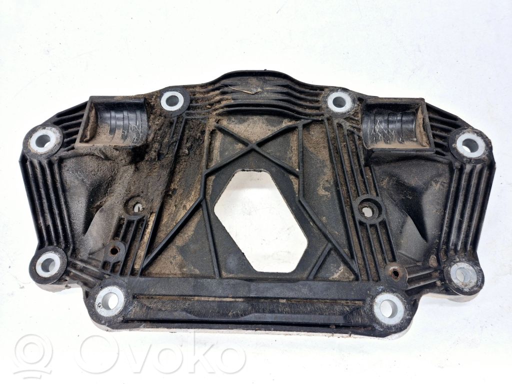 Volvo XC70 Placa protectora del centro/medio 