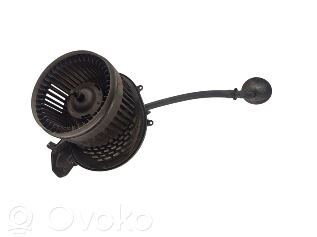 Volvo V70 Mazā radiatora ventilators 