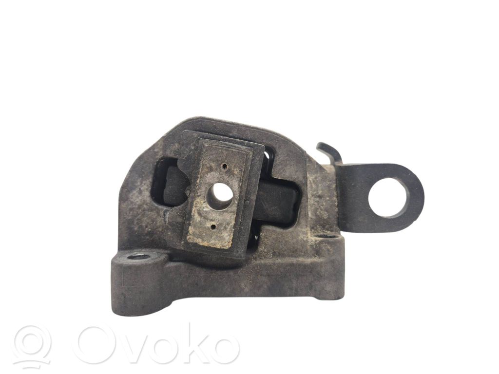 Volvo S60 Engine mount bracket 