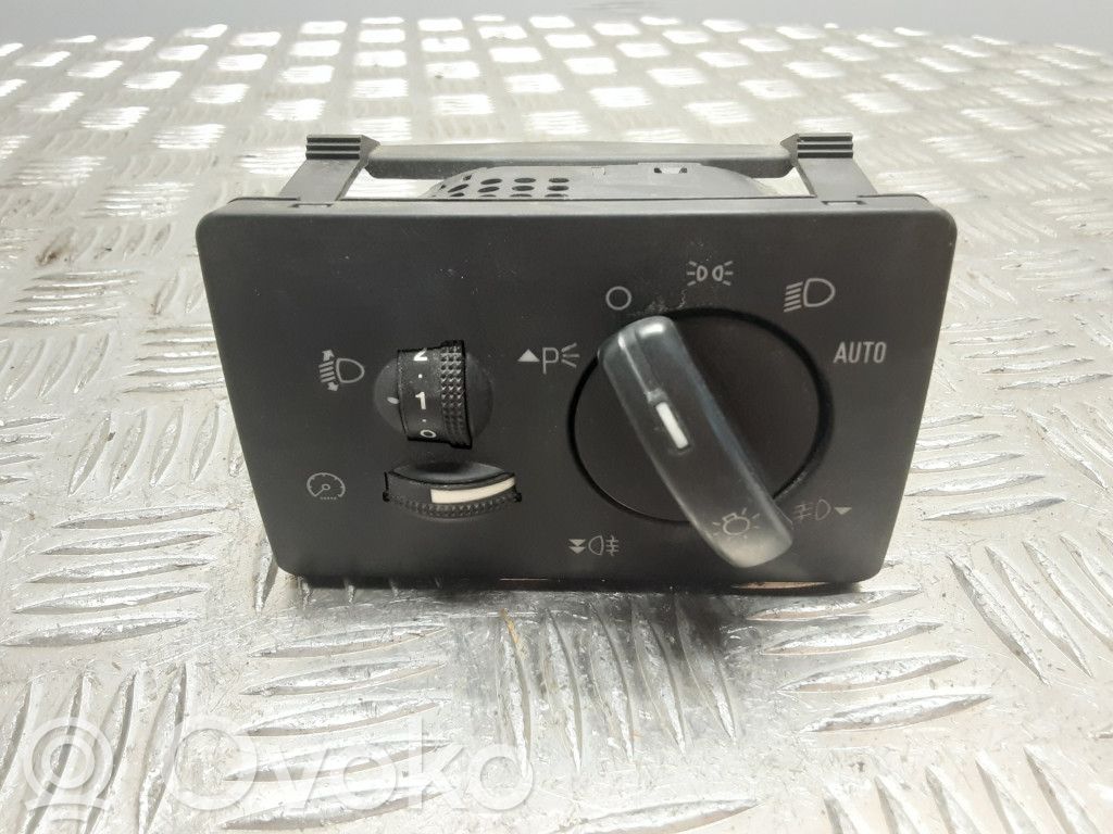 Ford Focus Light switch 