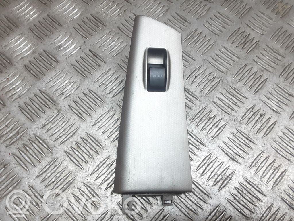 Toyota Corolla E120 E130 Electric window control switch 
