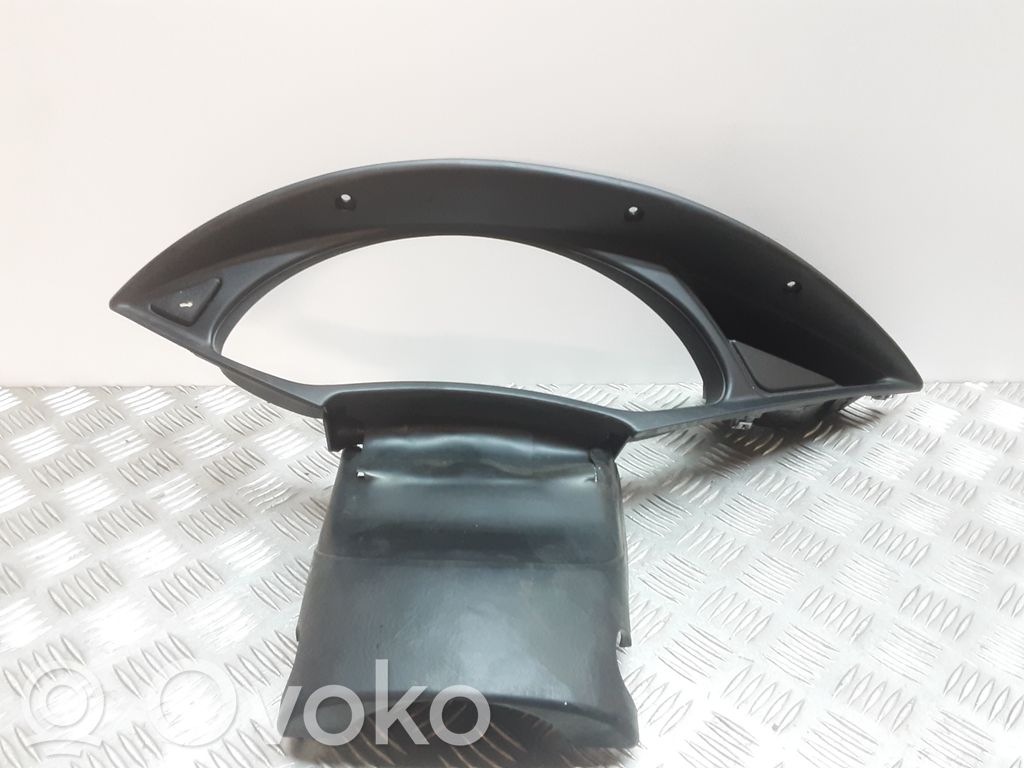 Ford Focus Prietaisų skydelio apdaila 