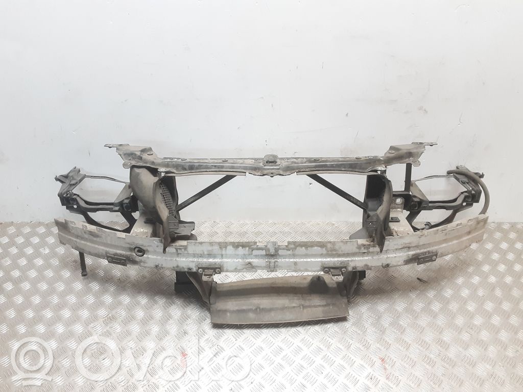BMW 5 E60 E61 Radiatorių panelė 