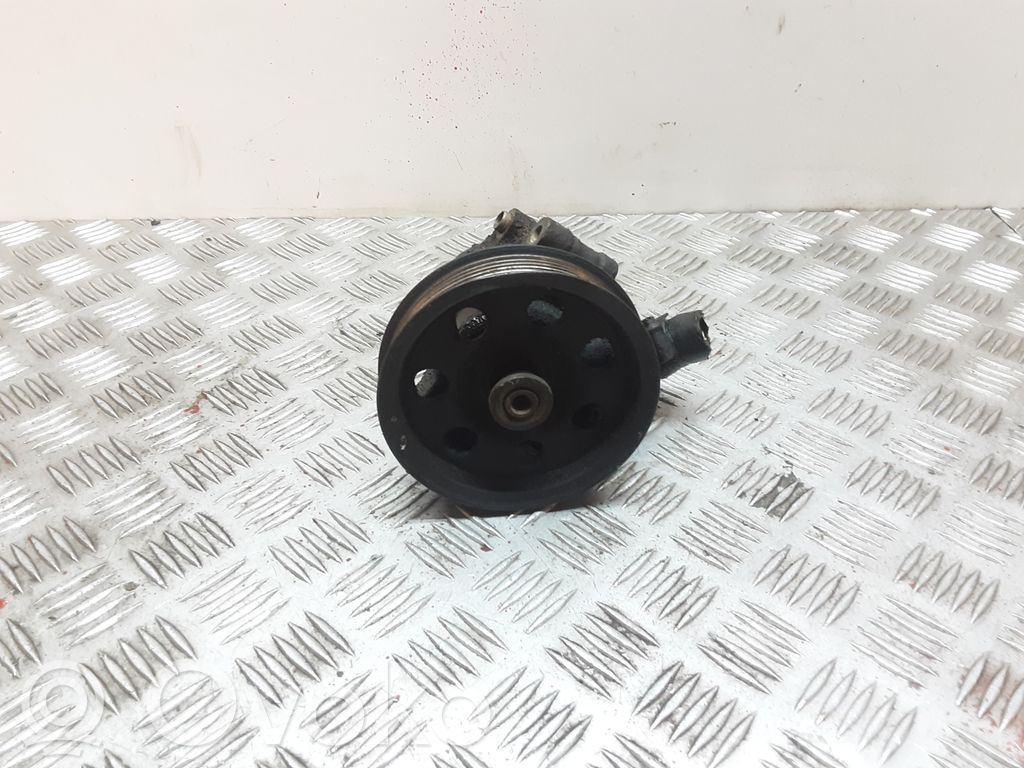 Ohjaustehostimen pumppu
