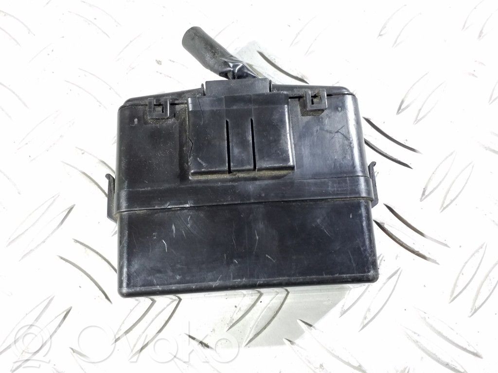 Opel Frontera B Polttoainepumpun rele 