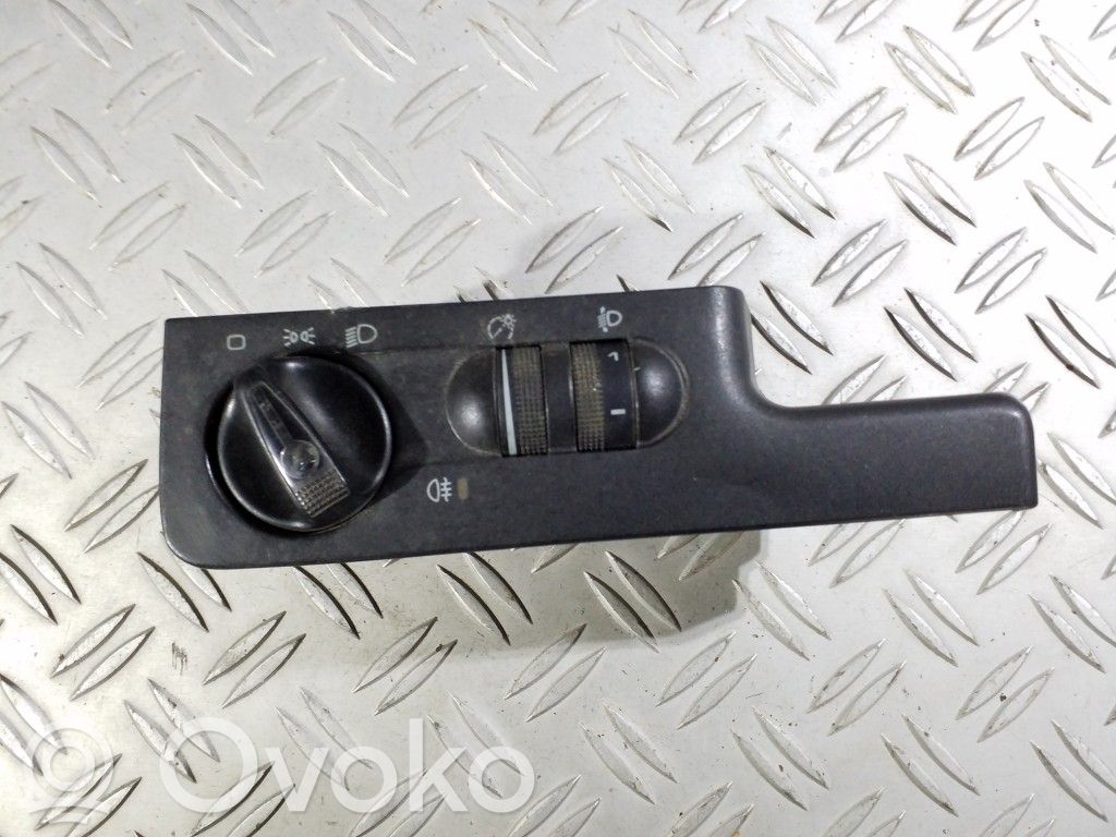 Volkswagen PASSAT B4 Light switch 