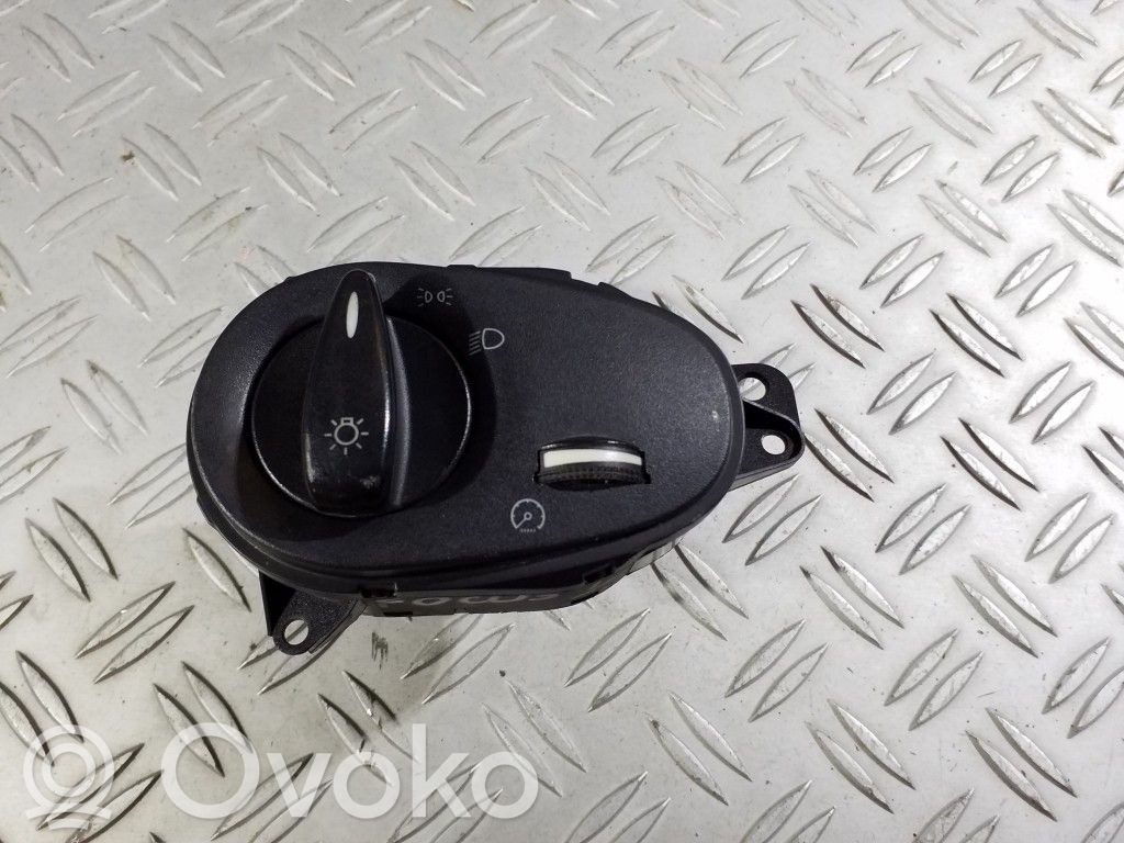 Ford Focus Light switch 