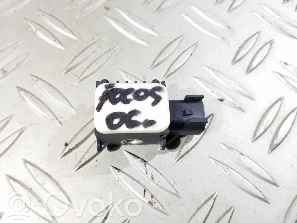 Ford Mondeo MK IV Airbag deployment crash/impact sensor 