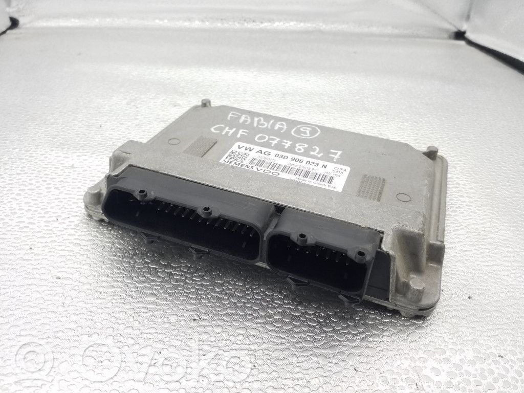 Skoda Fabia Mk2 (5J) Engine control unit/module ECU 