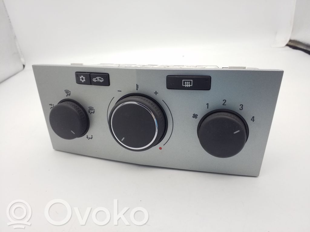Opel Astra H Climate control unit 