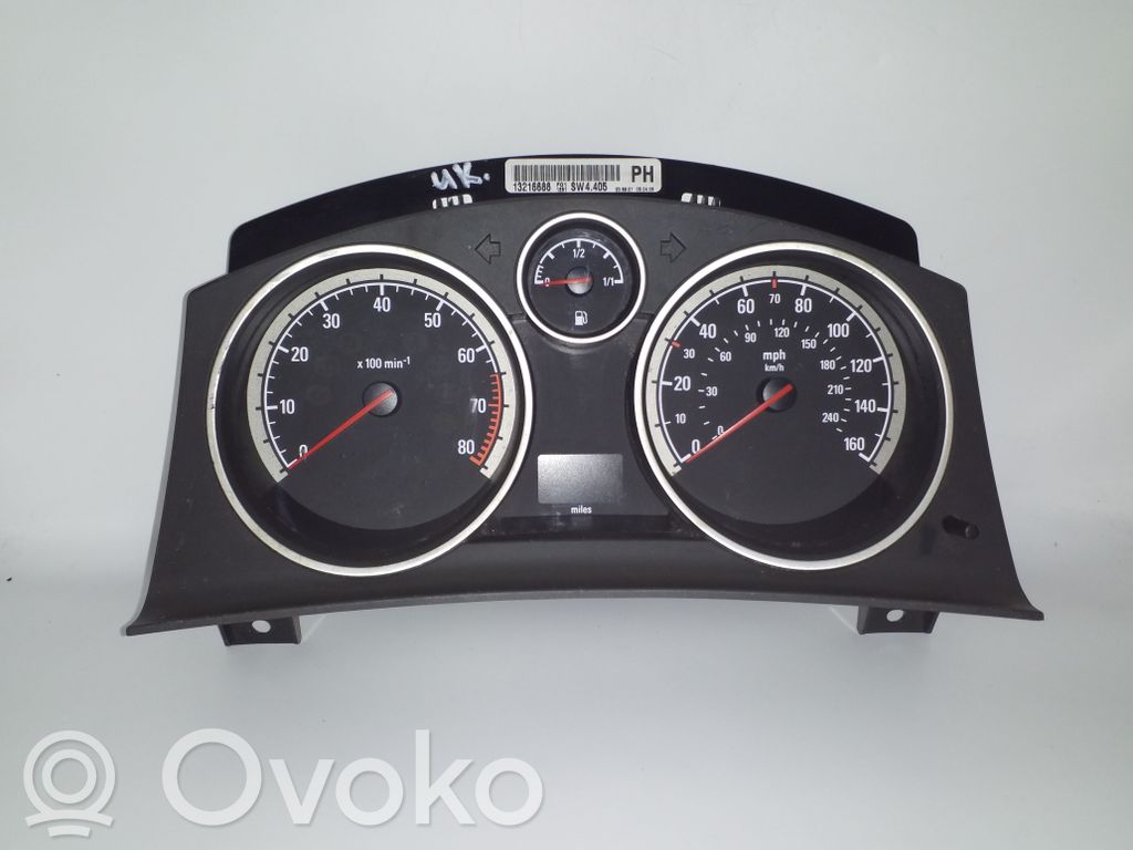 Opel Zafira B Velocímetro (tablero de instrumentos) 