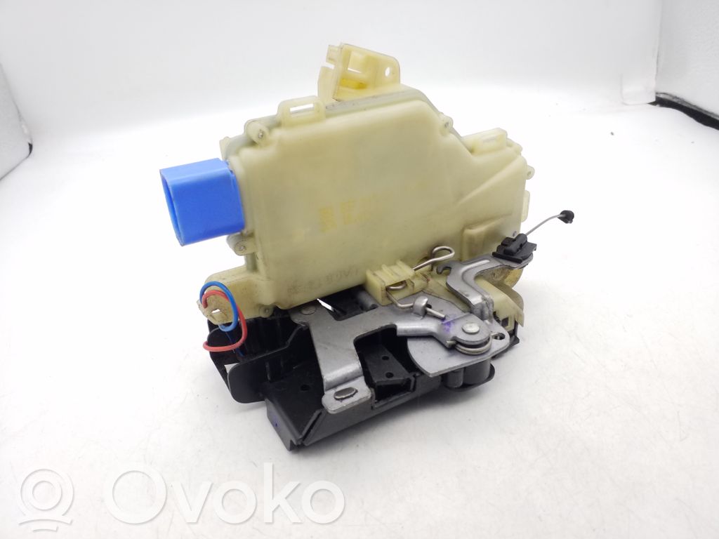 Volkswagen Jetta V Serratura portiera anteriore 