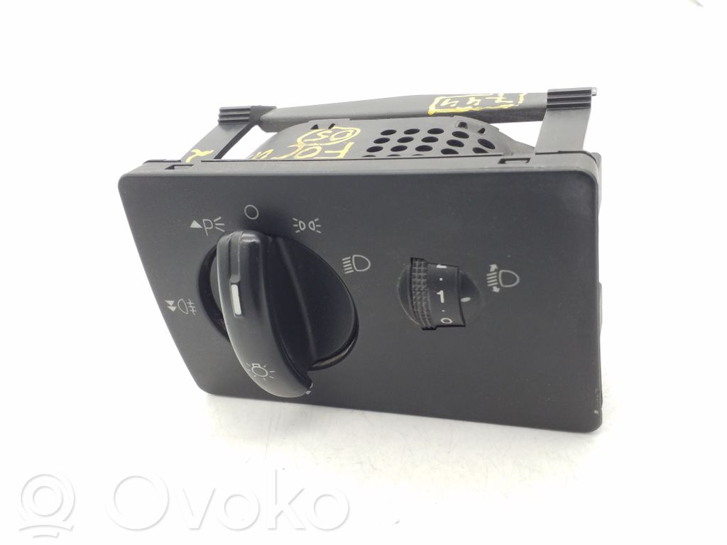 Valokatkaisija   7M5T13A024LA