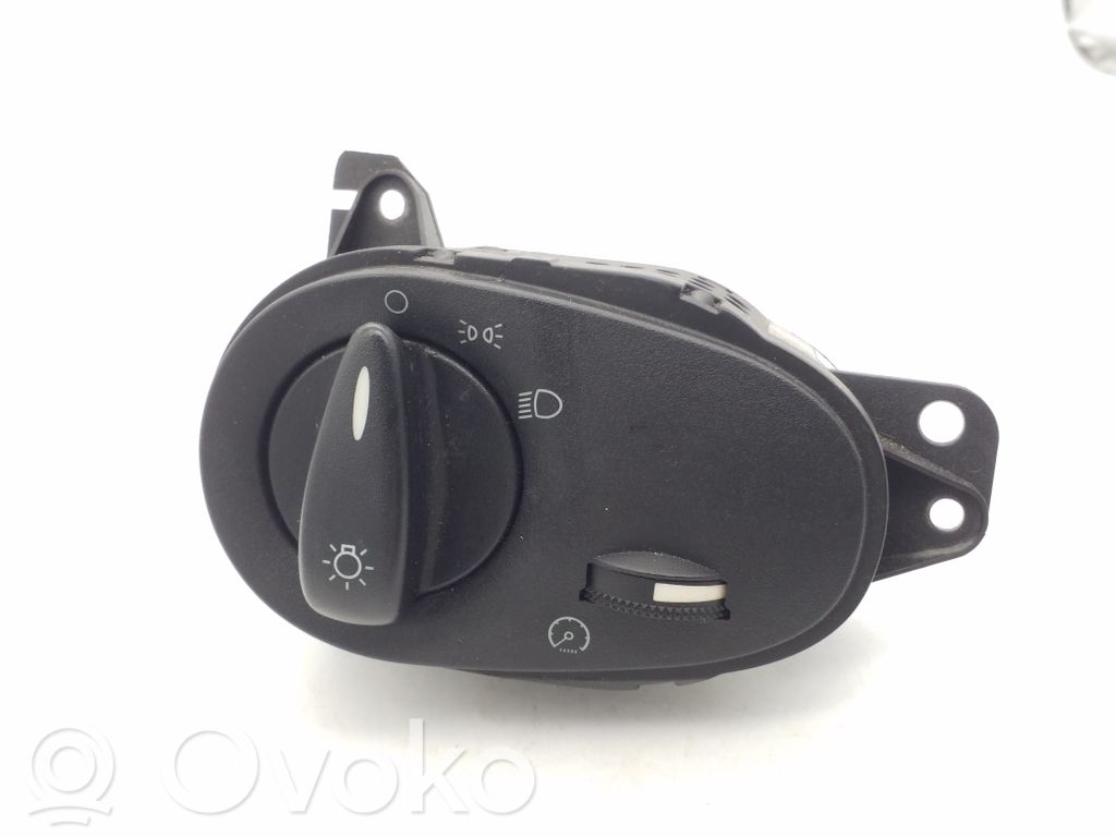 Ford Focus Light switch 