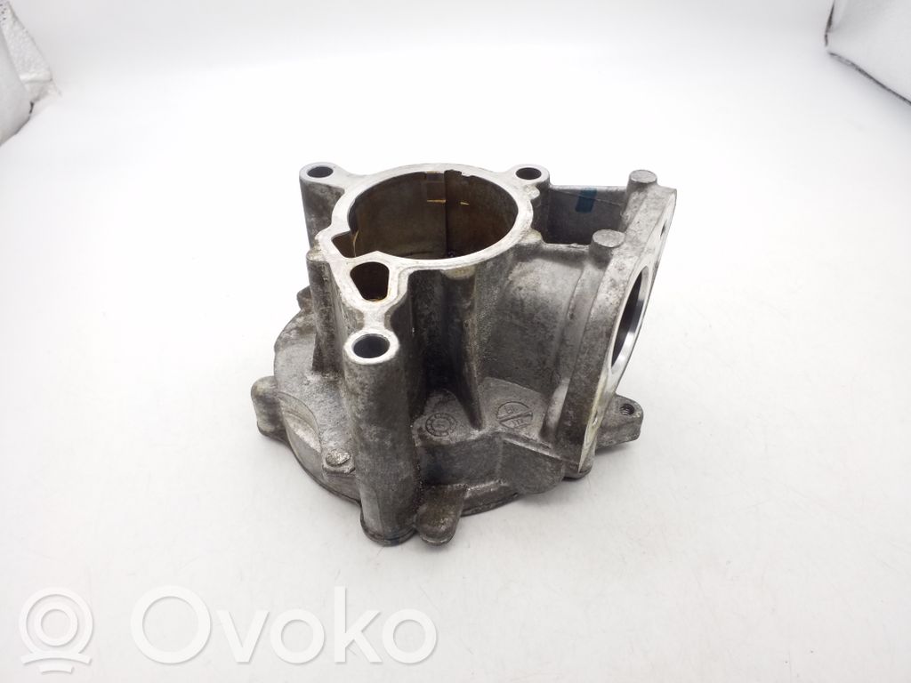 Volkswagen Jetta VI Fuel injection high pressure pump 