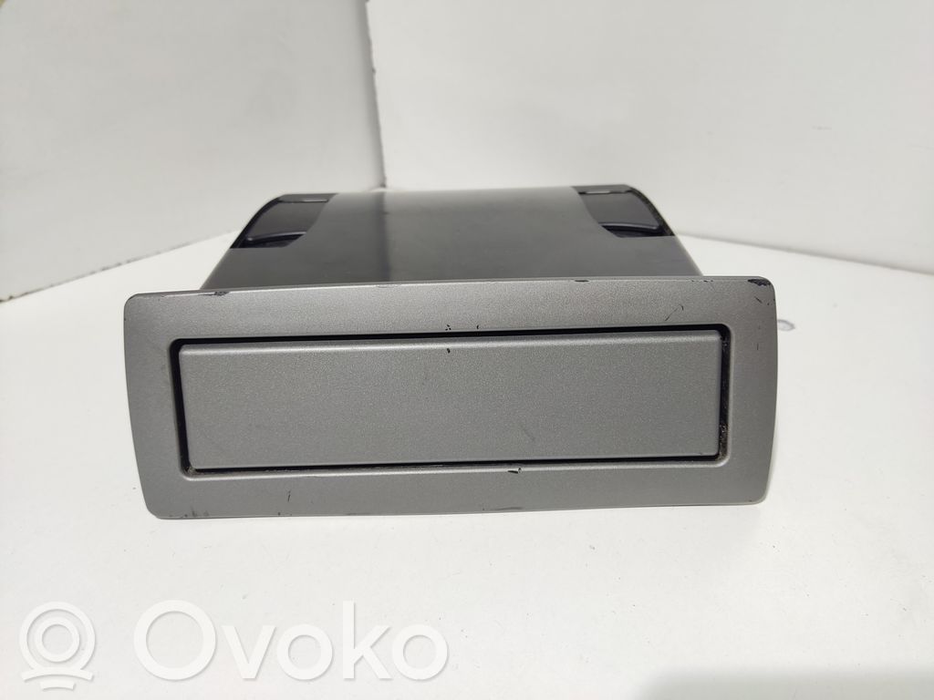 BMW 7 E65 E66 Cup holder back 