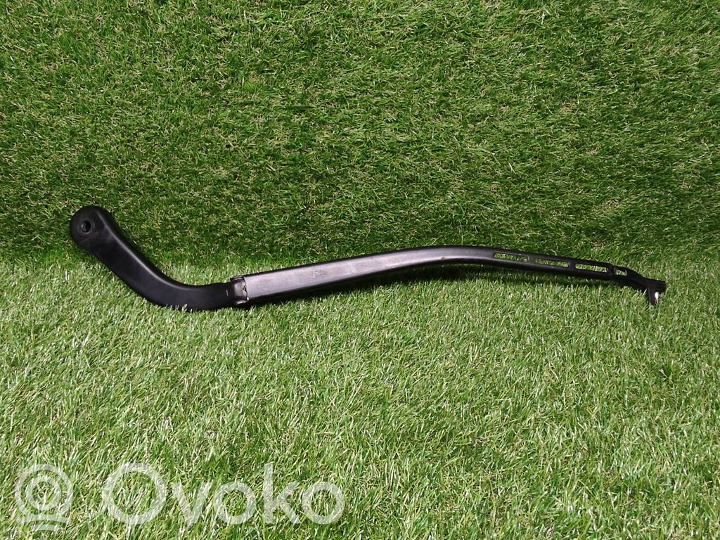 BMW 3 E92 E93 Front wiper blade arm 
