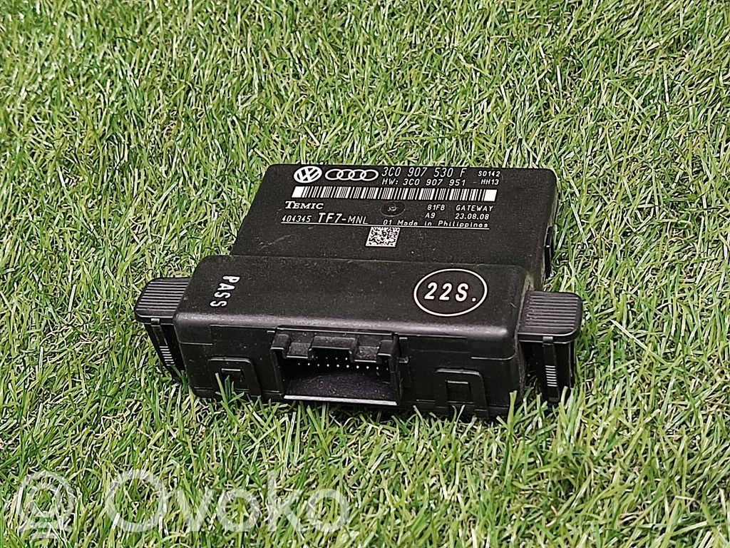 Volkswagen PASSAT CC Gateway control module 
