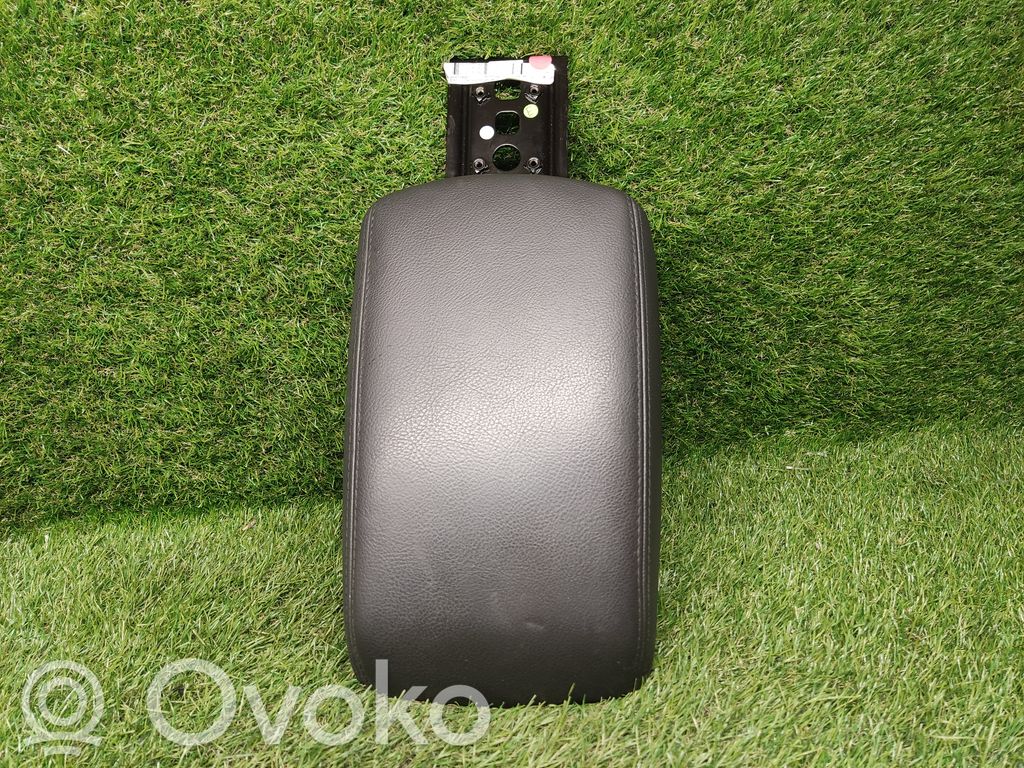 Ford Focus Armrest 