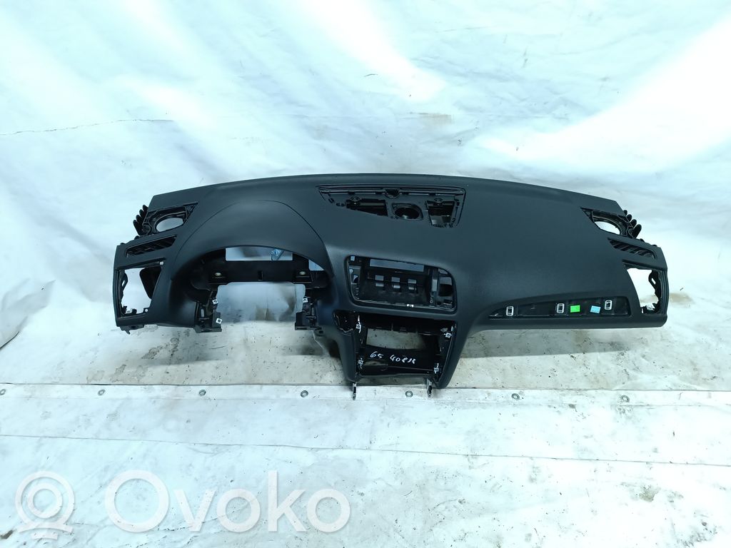 Panel de instrumentos   8R1858041,8R1857041F
