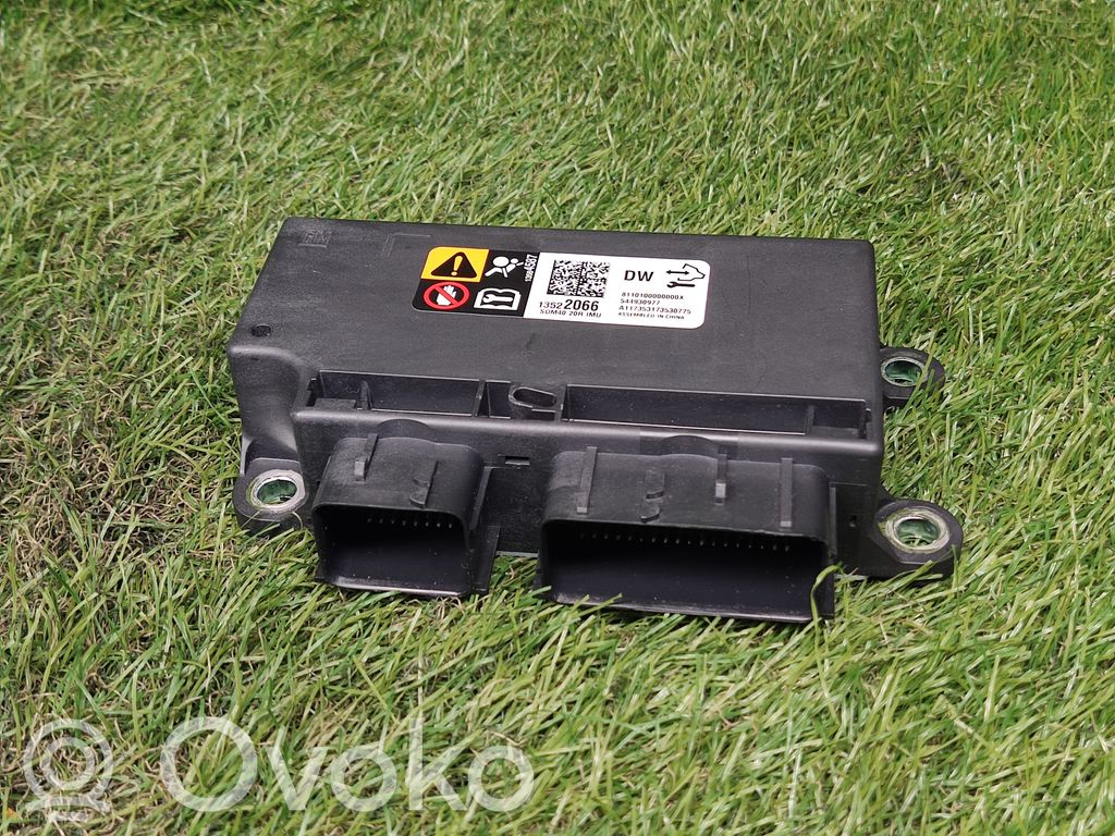 Airbag control unit/module   13522066,544930977
