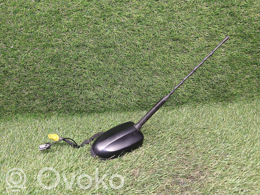 GPS-pystyantenni   FM5T19G461BA