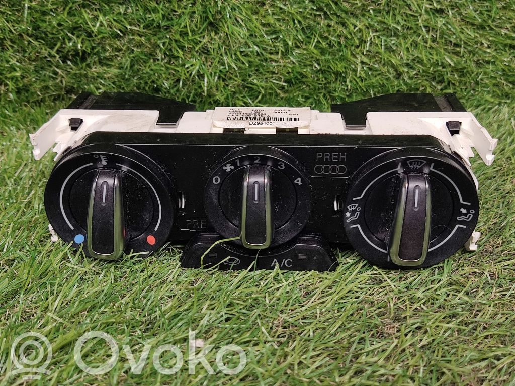 Audi A1 Climate control unit 