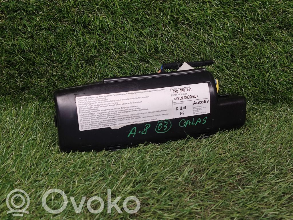 Istuimen turvatyyny   4E0880441