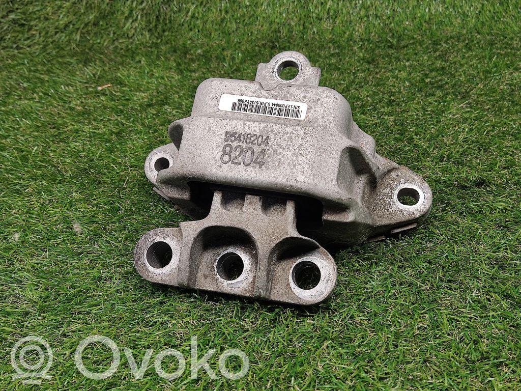 Engine mount bracket   95418204