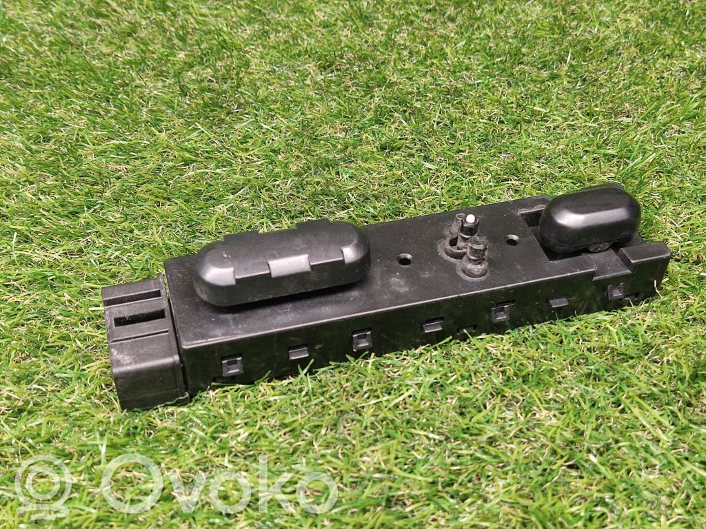 Ford Explorer Seat control switch 