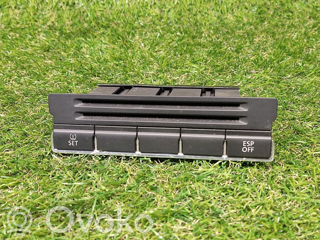 Volkswagen Tiguan Traction control (ASR) switch 